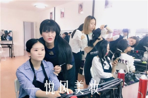 为什么每家化妆学校的收费都不一样？