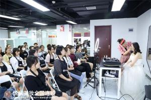 零基础别慌！这3家化妆学校，能让你从小白变专业