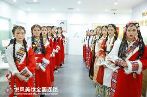 零基础学美妆，手把手教你选合适的学校